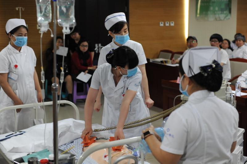 唐山市工人医院举办“护士长综合能力竞赛”