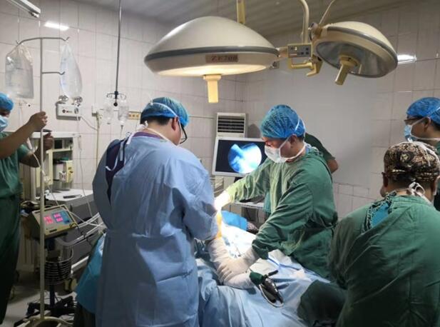 望都县中医医院成功实施首例膝关节镜微创手术