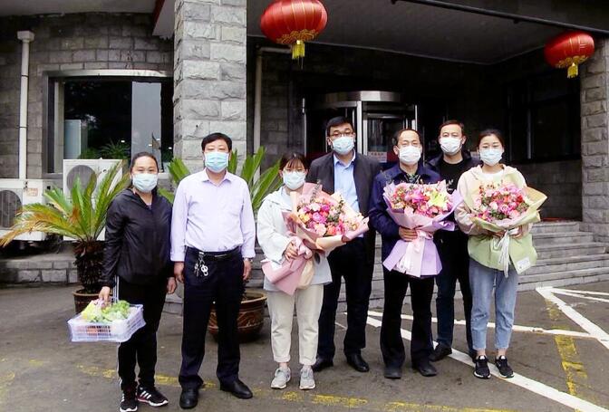 平山县中医院慰问坚守疫情防控一线护士队伍