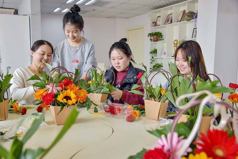 河北邯郸广平县妇幼保健院：鲜花与健康相伴